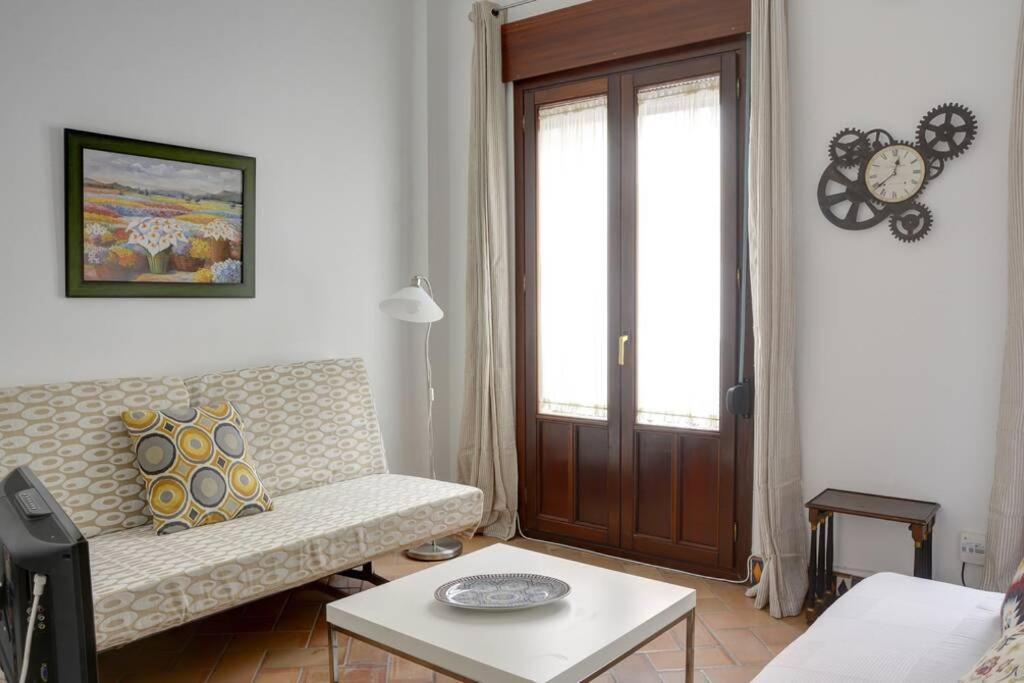 Apartamento Santa Cruz เซบีญา ภายนอก รูปภาพ